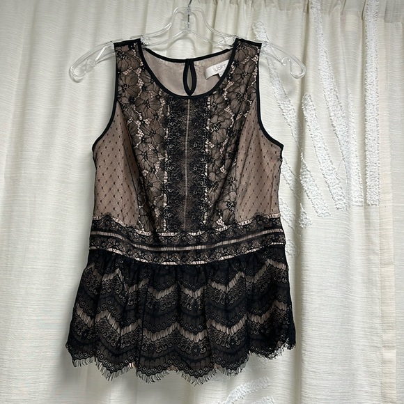 LOFT Tops - Loft size XS Black Lace overlay nude sleeveless top